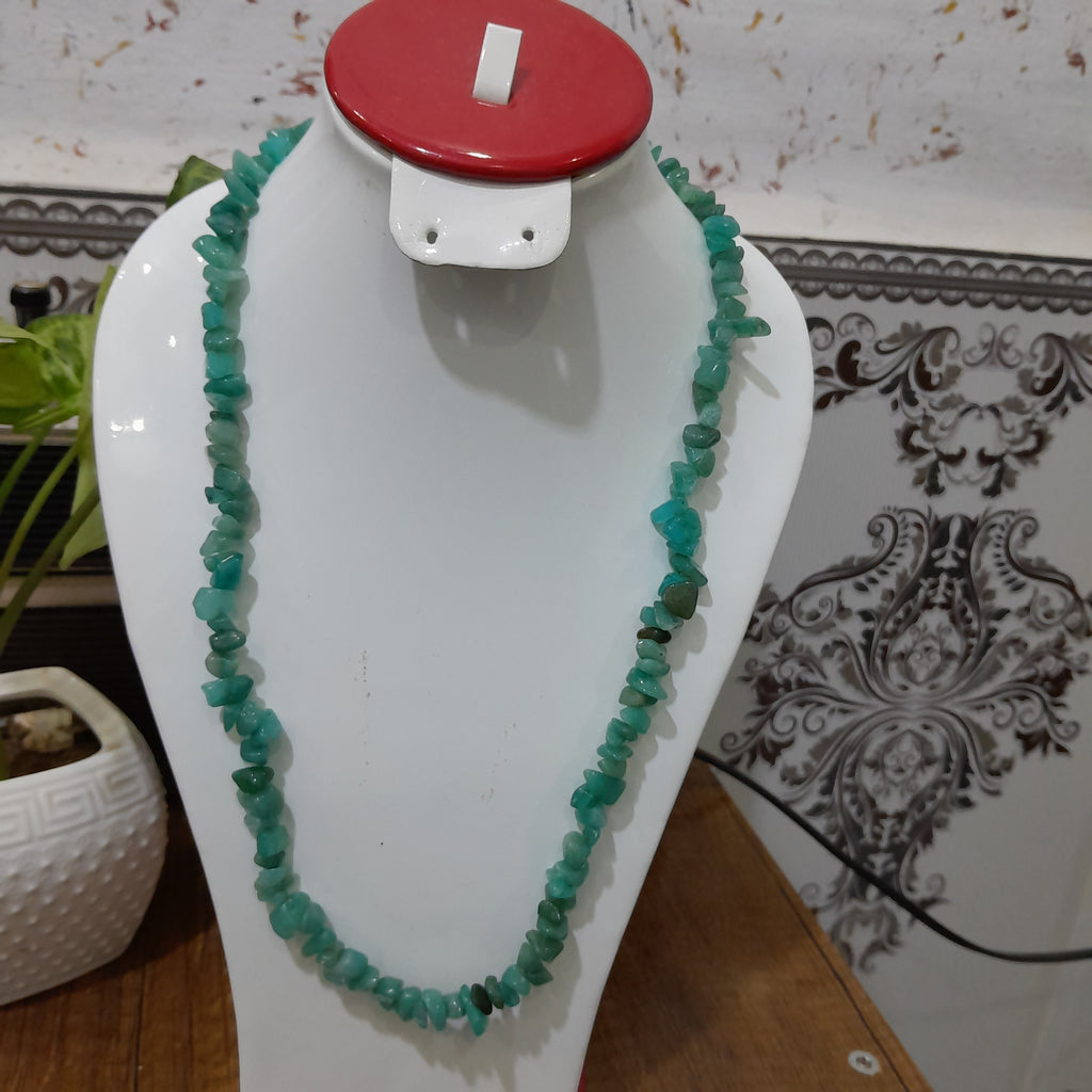 عقد تحفة من أحجار زمرد