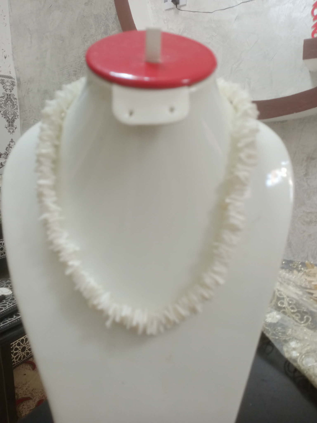 عقد من صدف بحري طبيعي