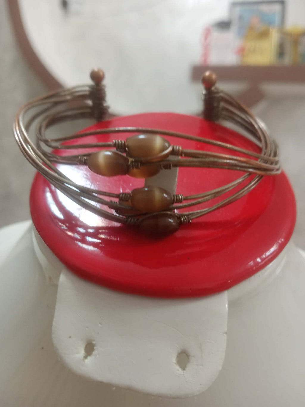 سوار تحفة بأحجار عين الهر