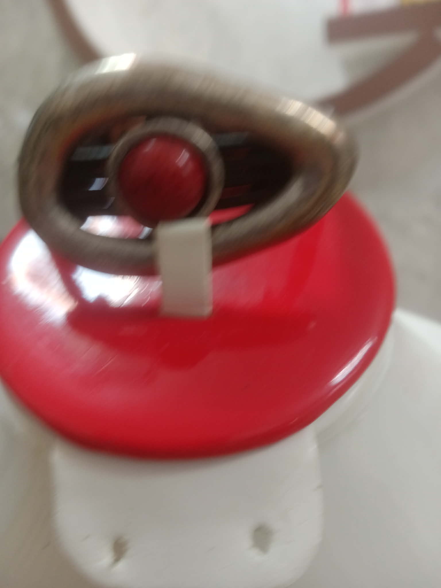 سوار قديم من جلد حر