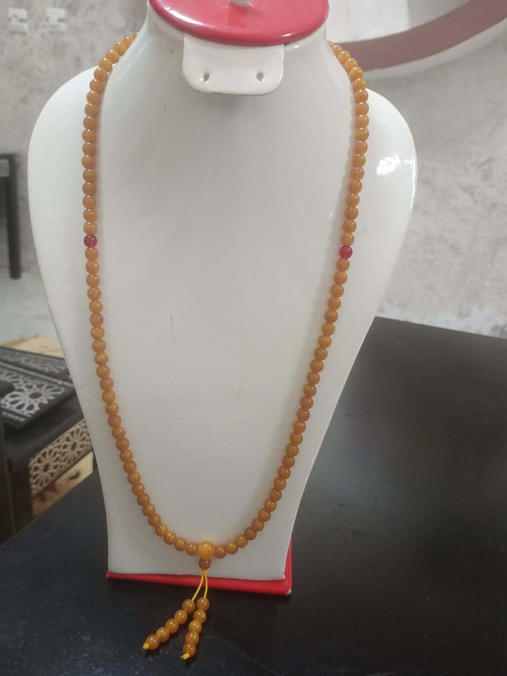 سبحة من كهرمان طبيعي