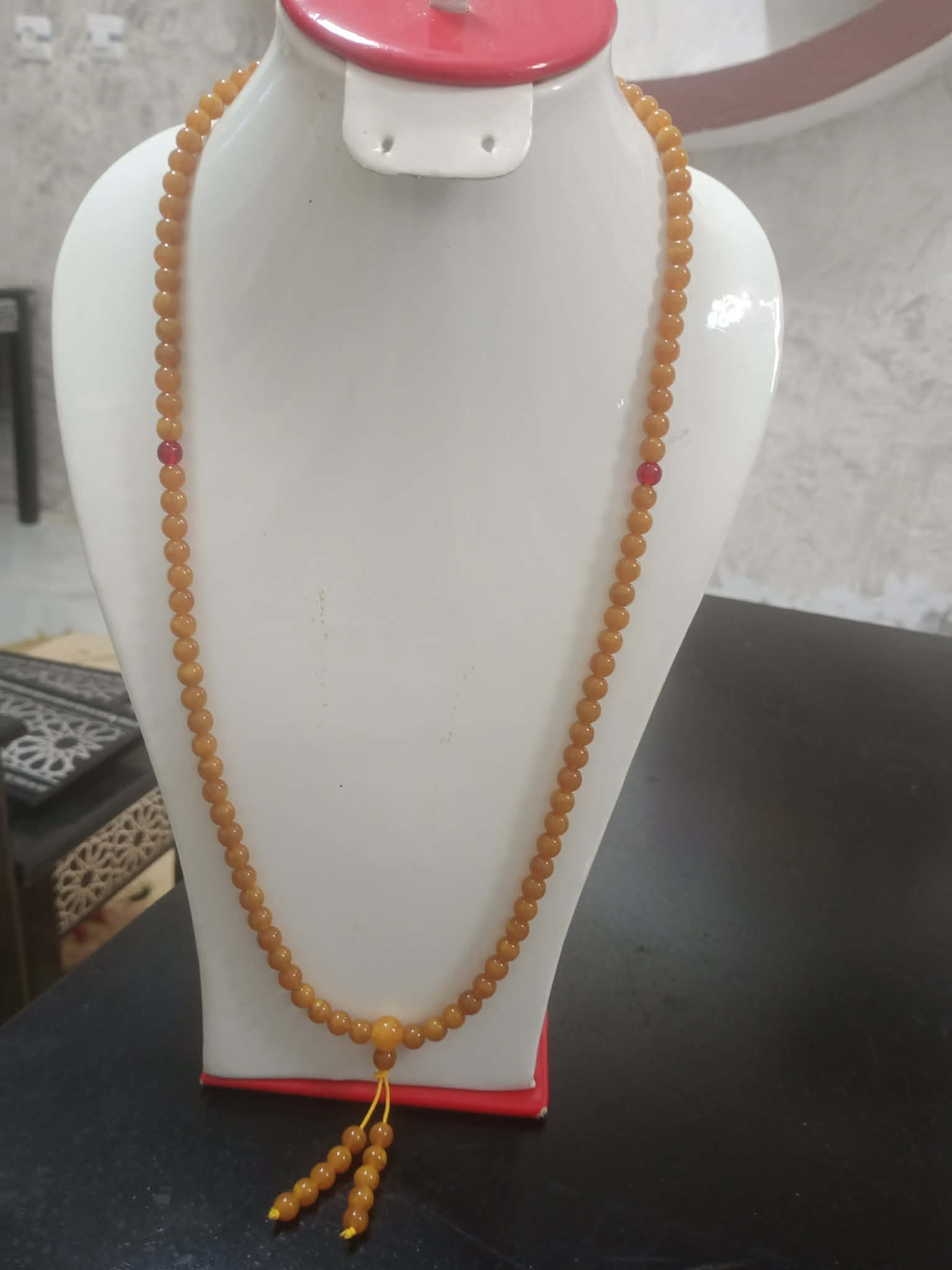 سبحة من كهرمان طبيعي