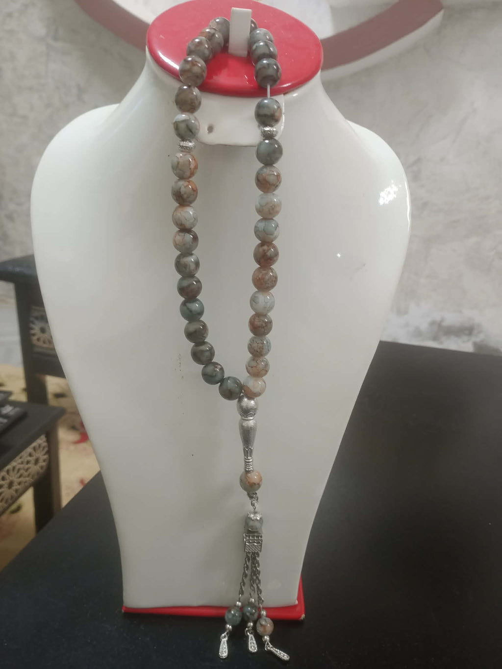 سبحة من أحجار عقيق طبيعي