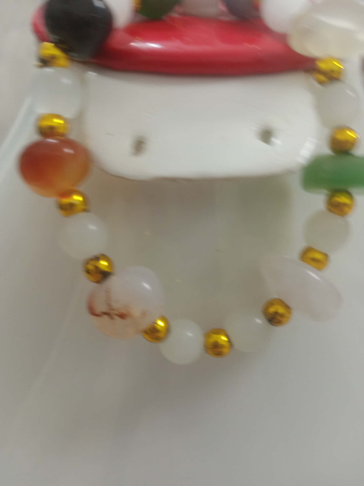 سوار بأحجار طبيعية