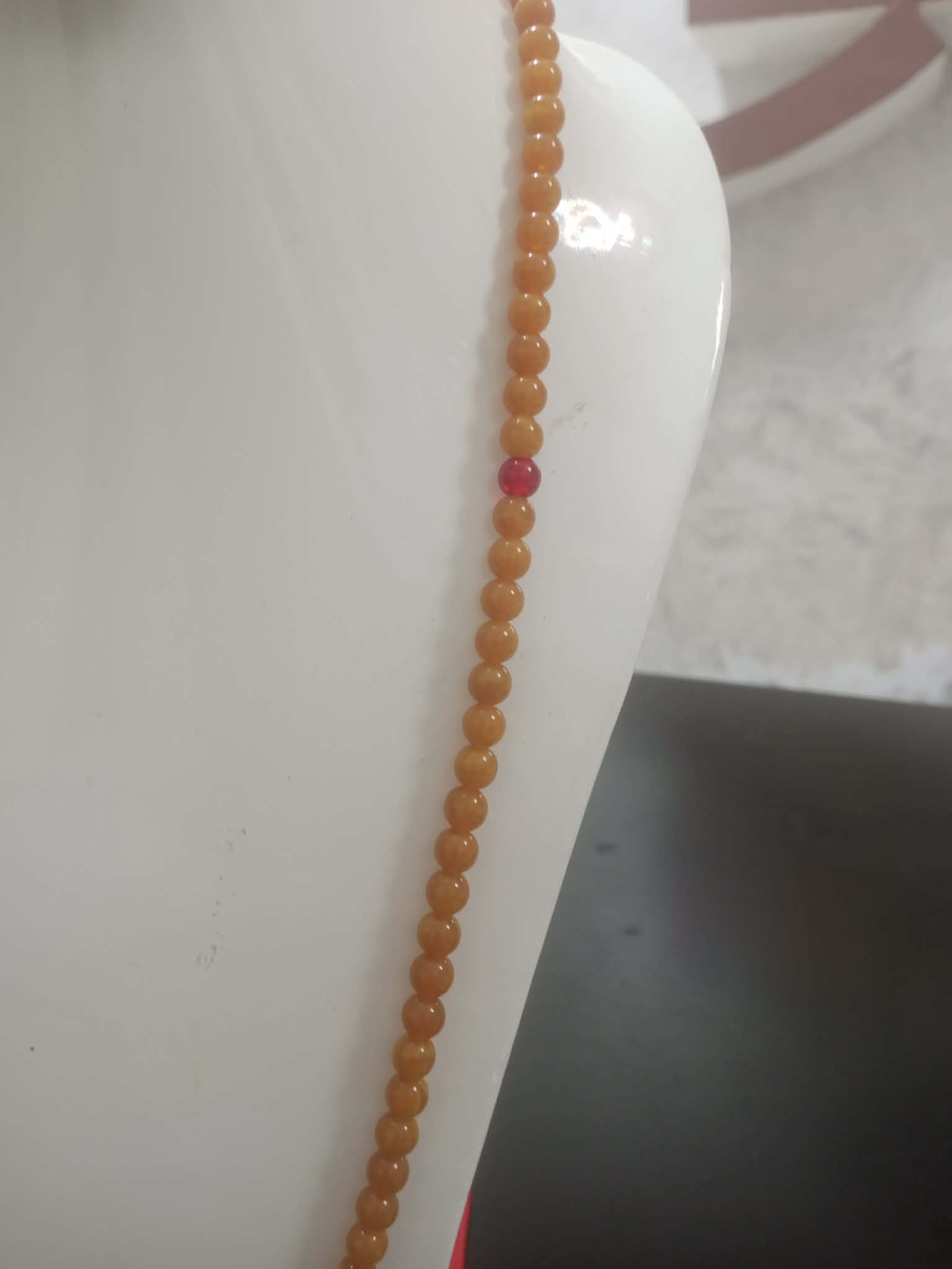 سبحة من كهرمان طبيعي