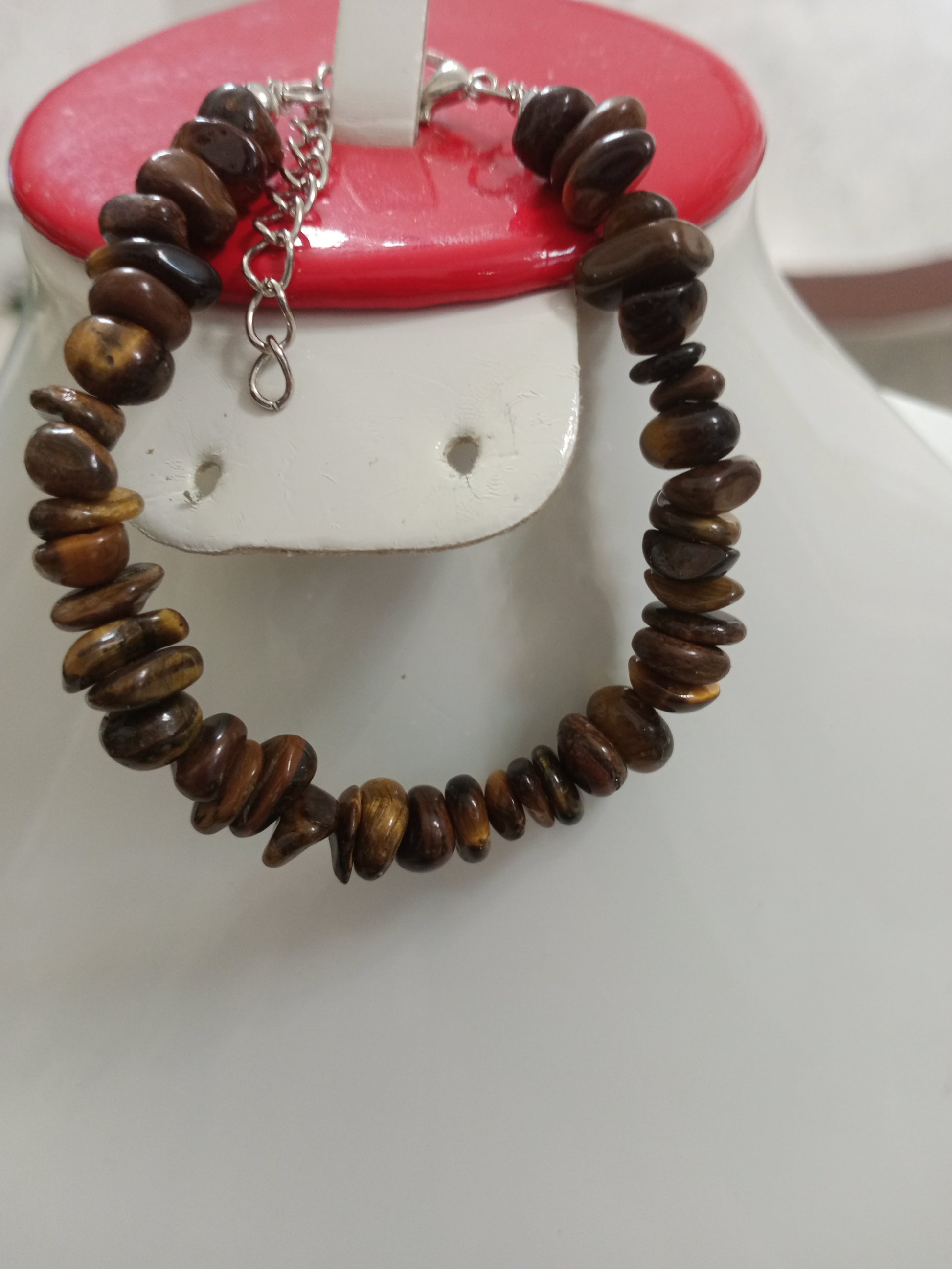 سوار من احجار عين النمر