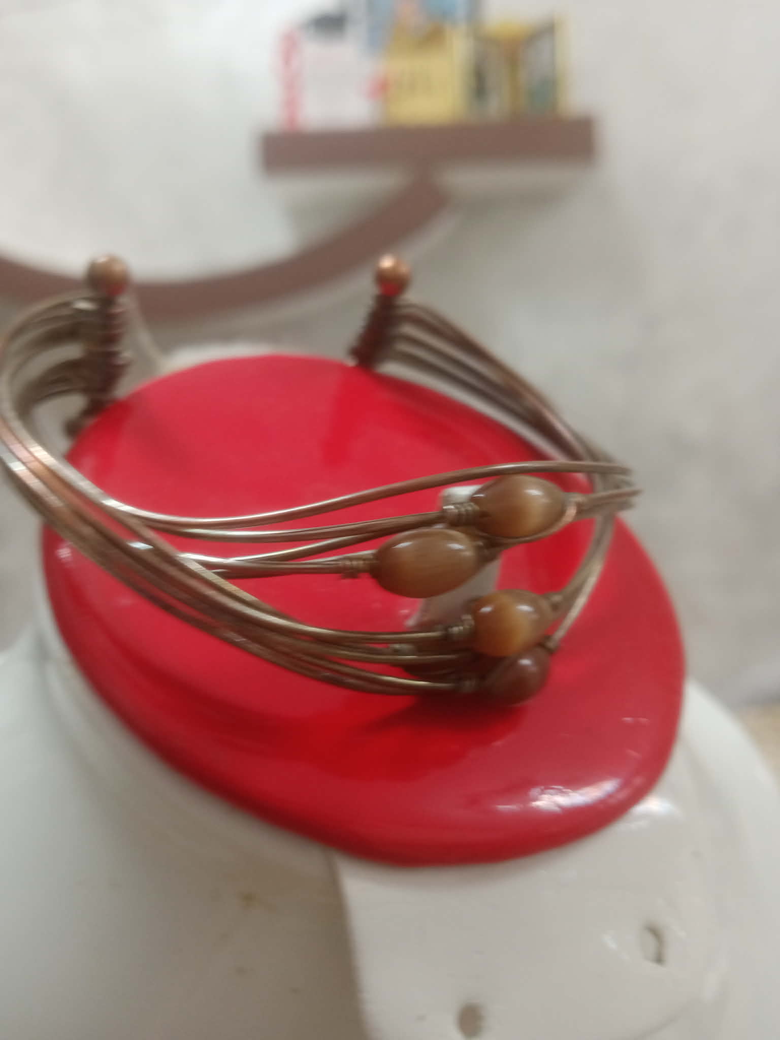 سوار تحفة بأحجار عين الهر
