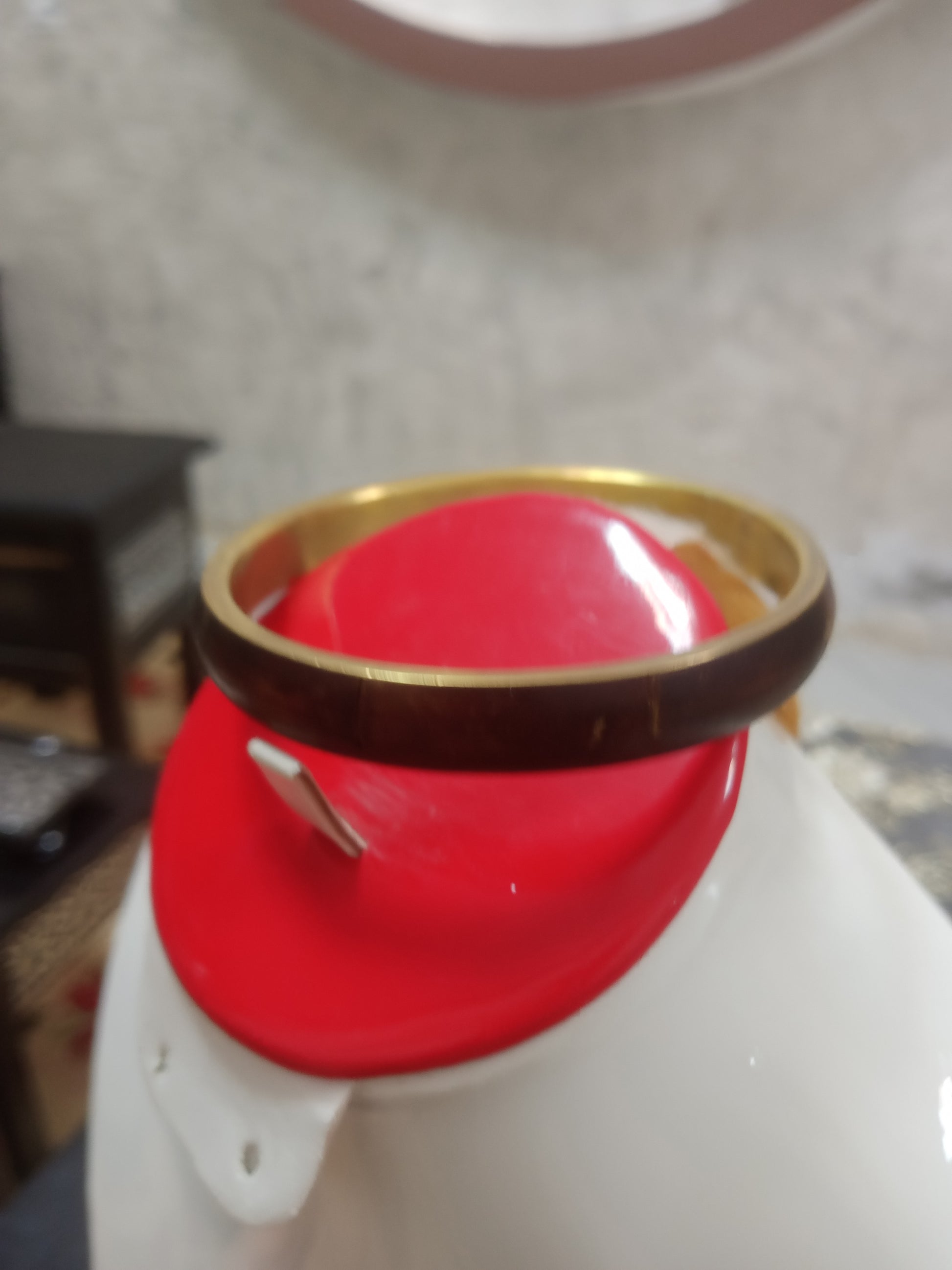سوار قديم من نحاس قطره 7 سم