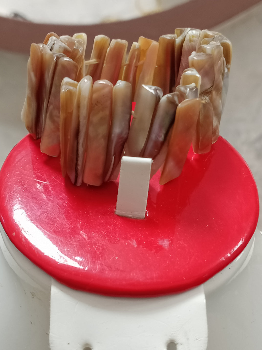 سوار من صدف طبيعي