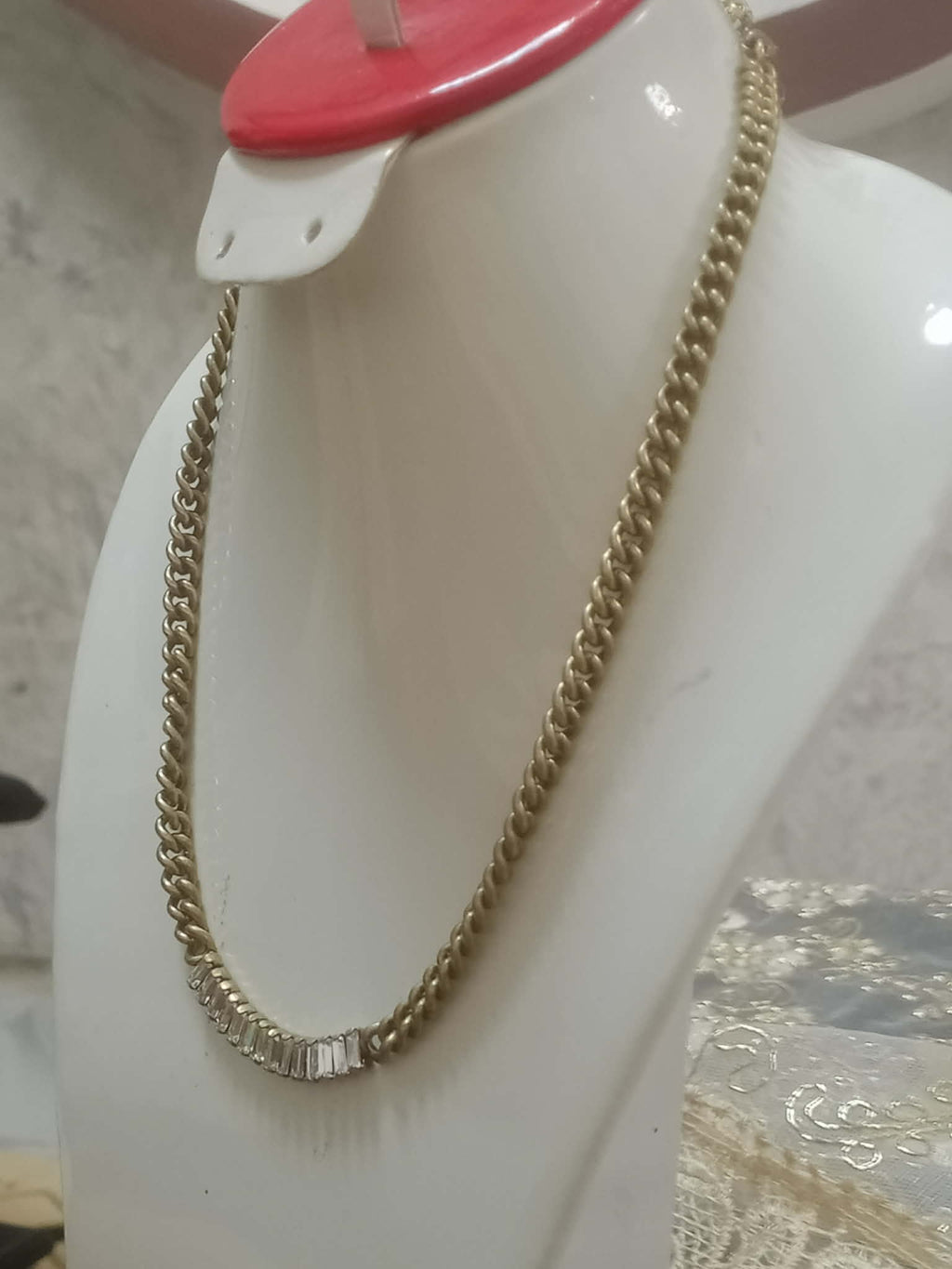 سلسلة تحفة من نحاس أصفر حر