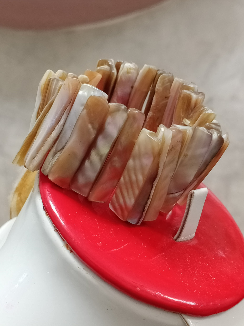 سوار من صدف طبيعي