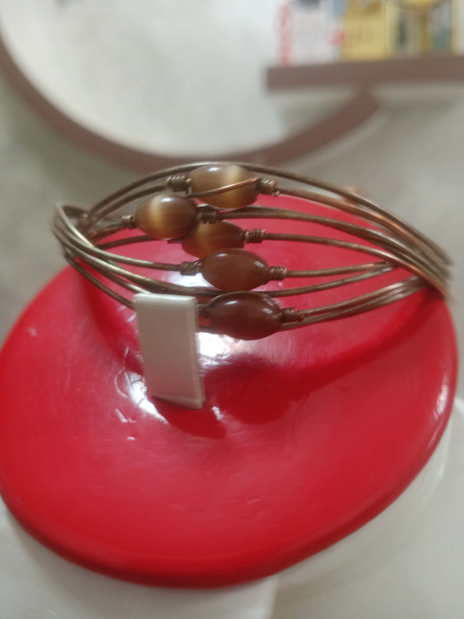 سوار تحفة بأحجار عين الهر