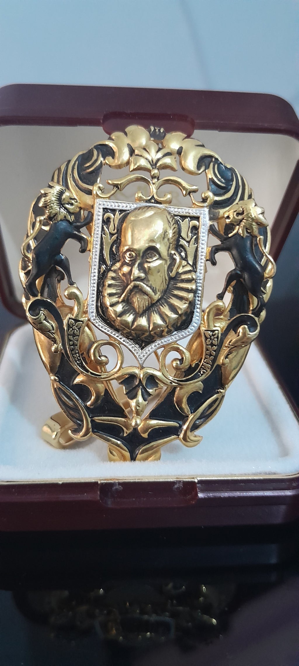 بروش بلاكي