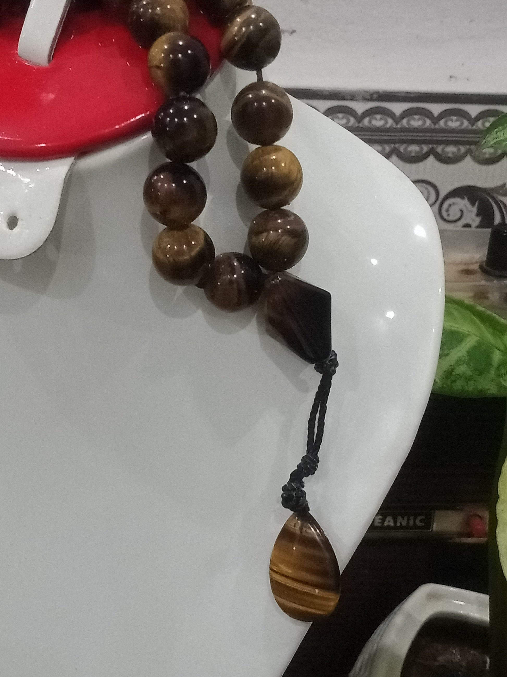 سبحة من احجار عين النمر
