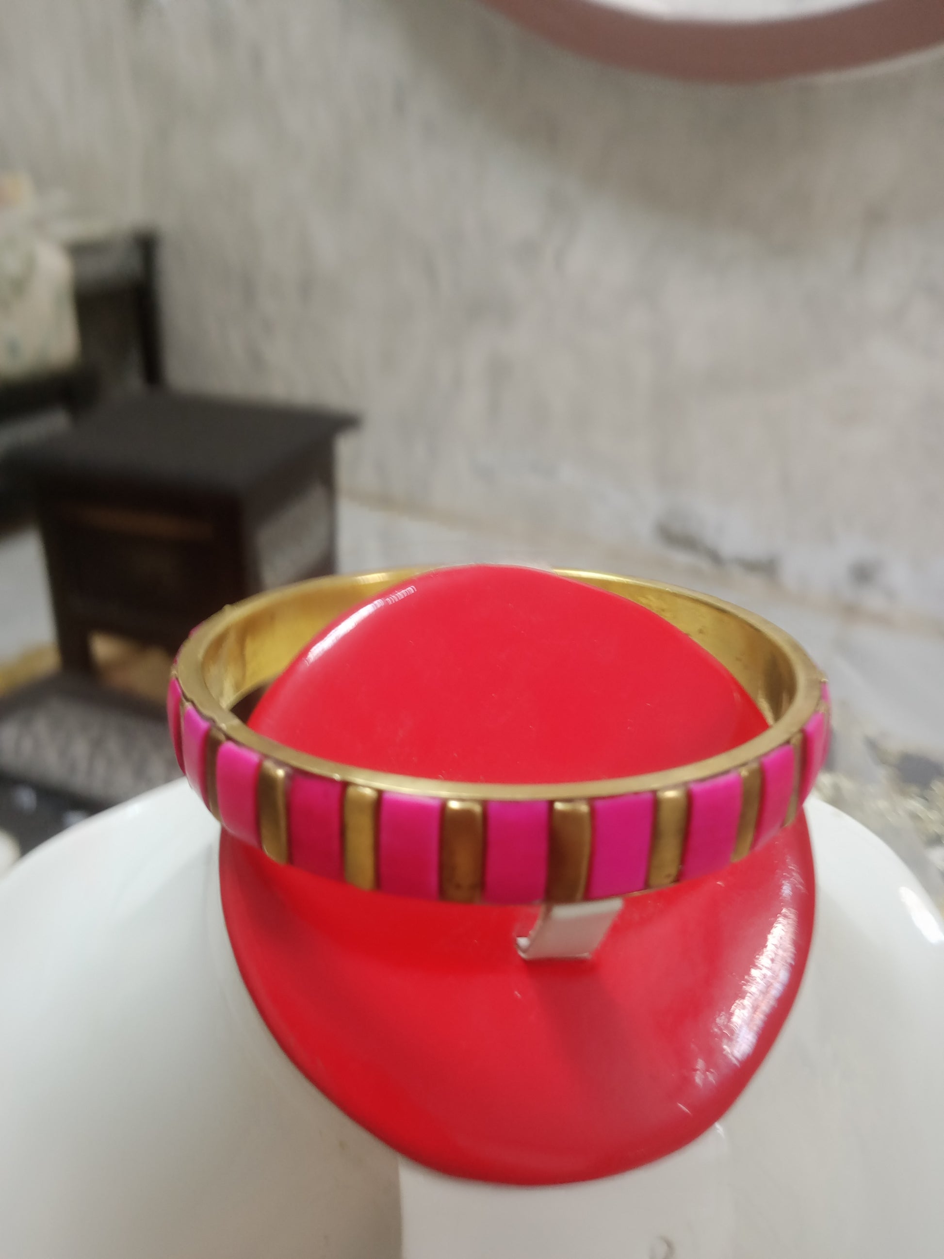 سوار تحفة من نحاس اصفر حر قطره 8 سم