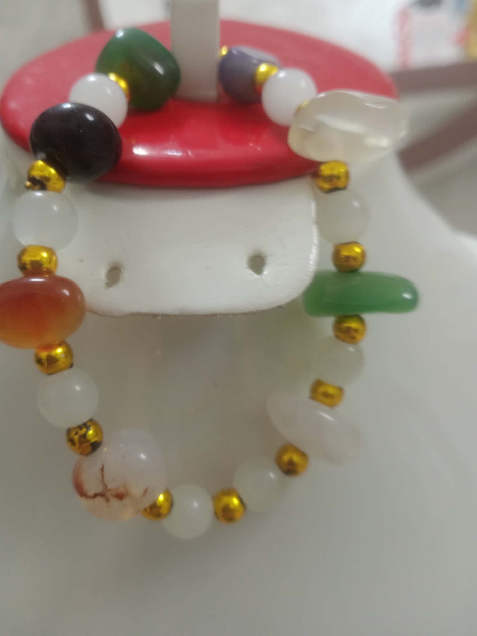 سوار بأحجار طبيعية
